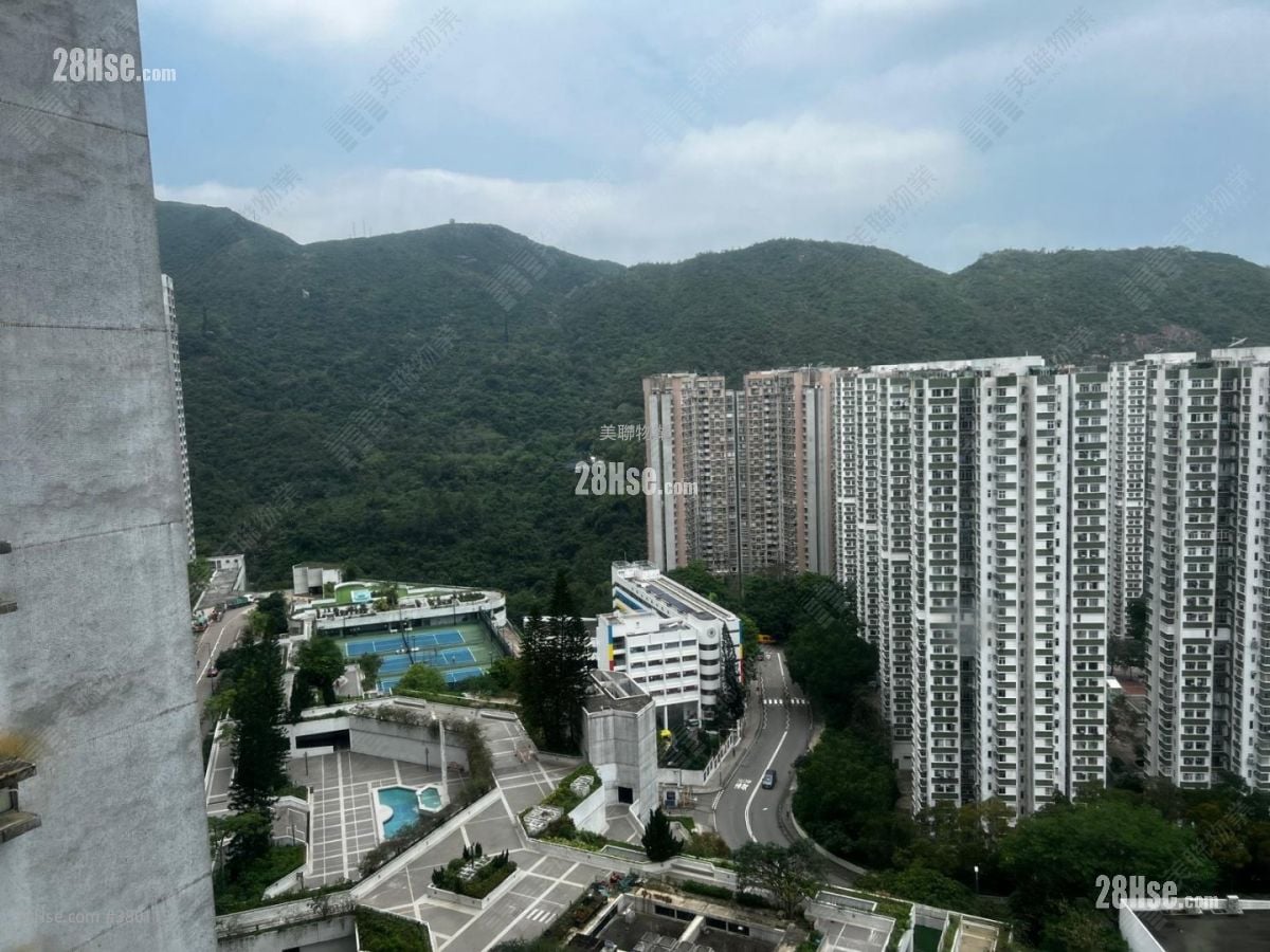 Kornhill Rental 3 Bedrooms , 1 Bathroom 529 ft²