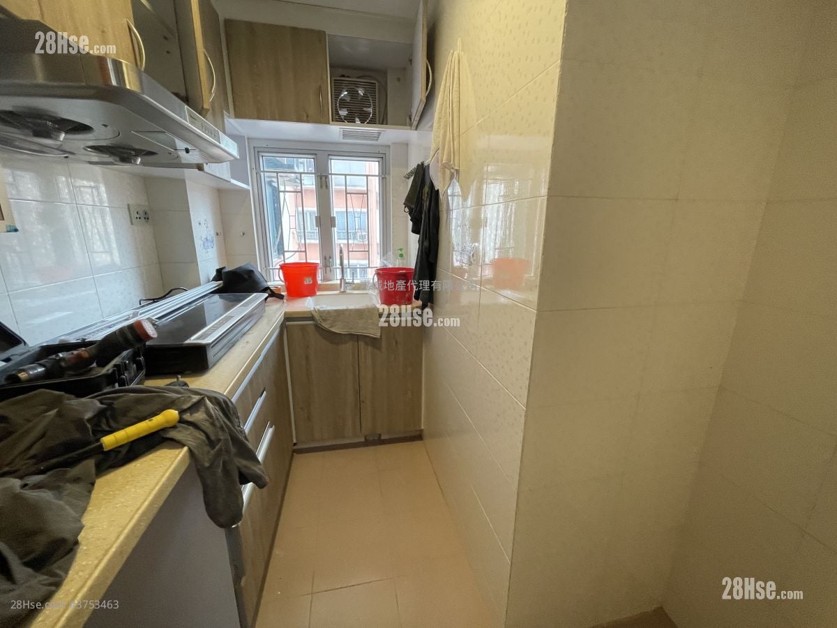 Kam On Building Sell 386 ft²