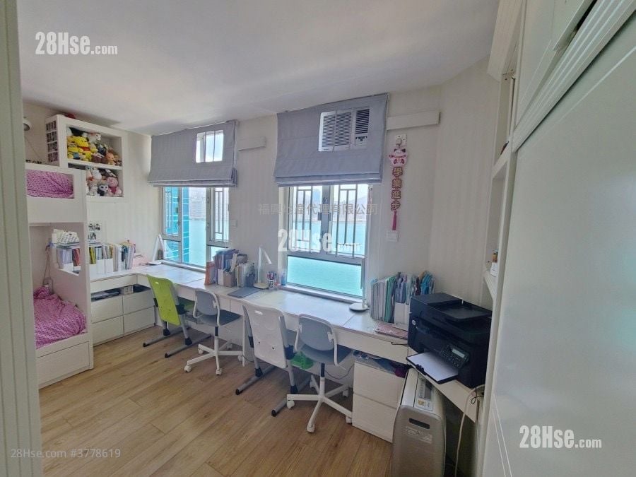 Whampoa Garden Sell 4 Bedrooms , 2 Bathrooms 771 ft²
