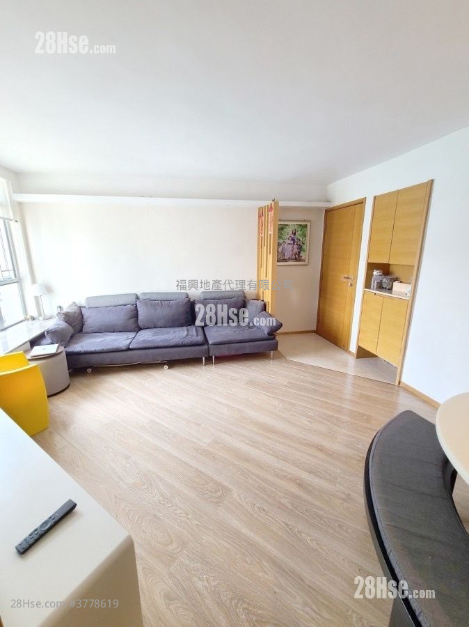 Whampoa Garden Sell 4 Bedrooms , 2 Bathrooms 771 ft²