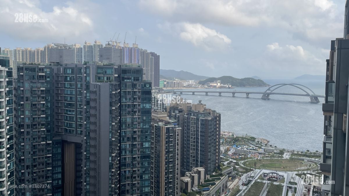 The Wings Rental 3 Bedrooms , 2 Bathrooms 673 ft²