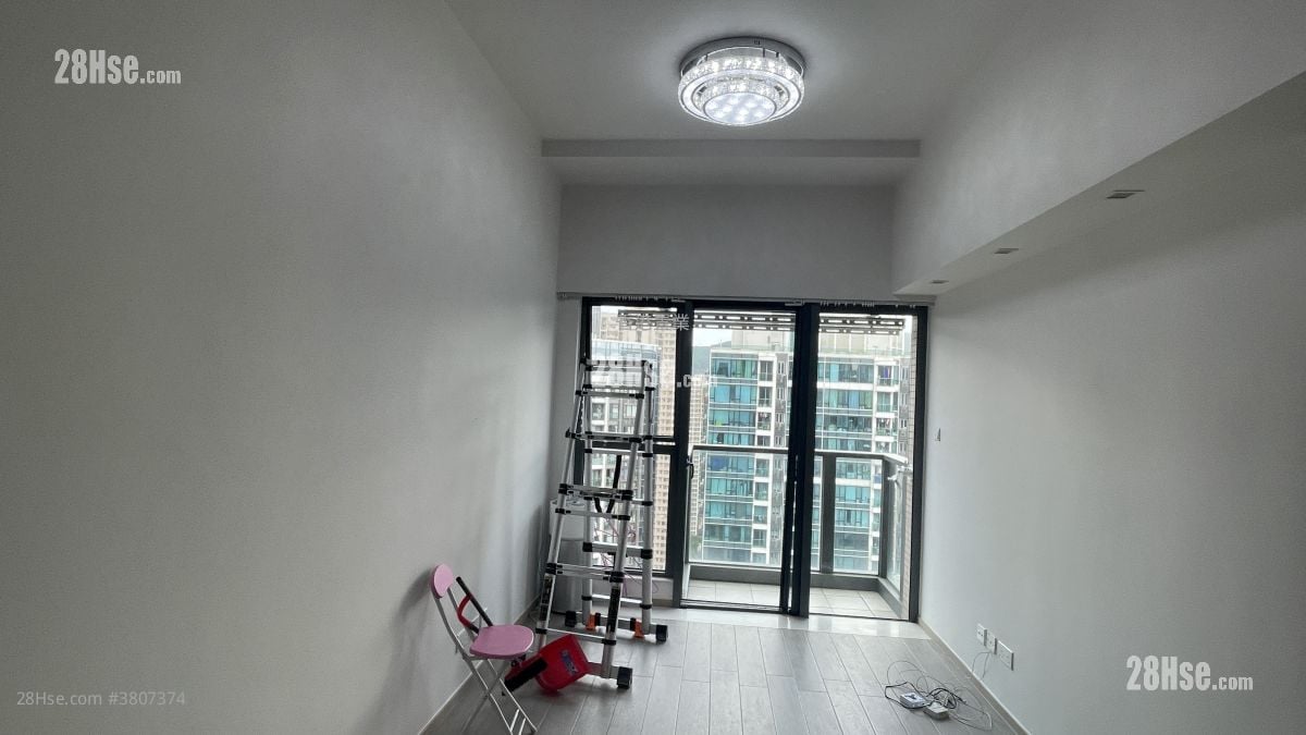 The Wings Rental 3 Bedrooms , 2 Bathrooms 673 ft²