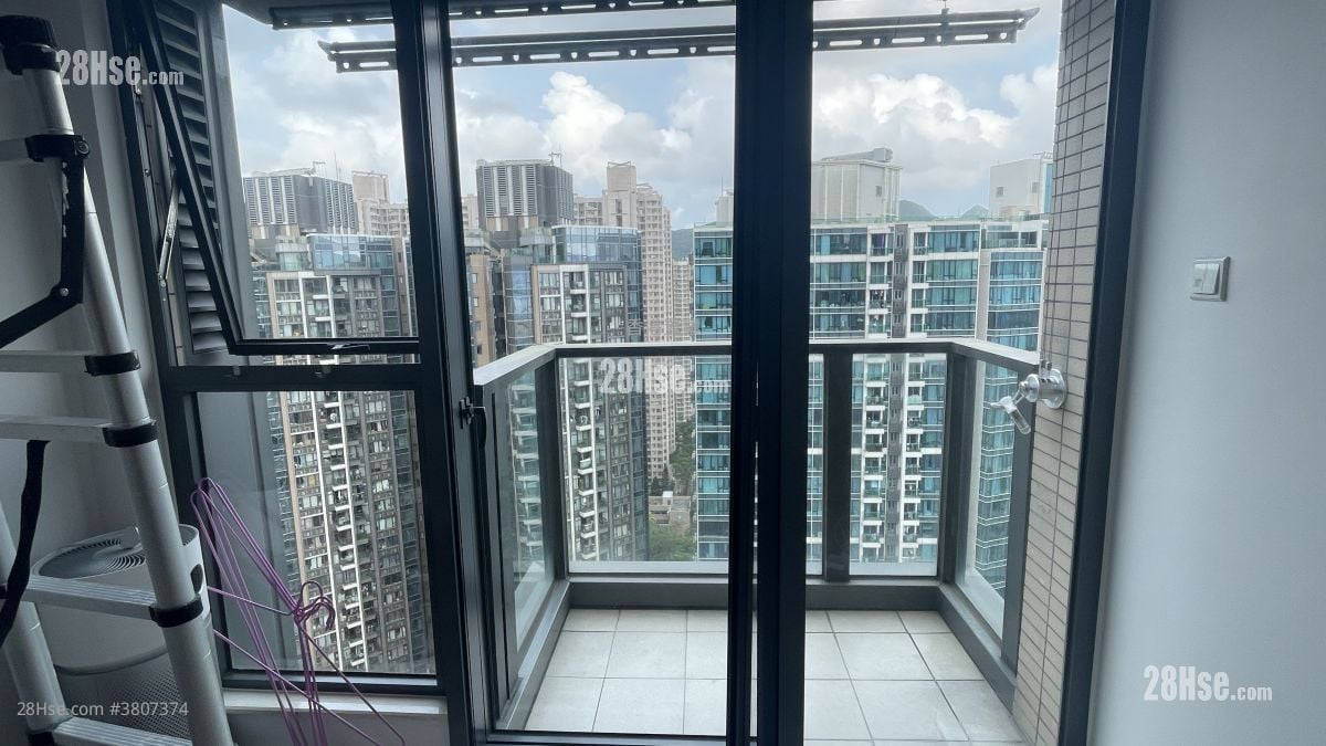 The Wings Rental 3 Bedrooms , 2 Bathrooms 673 ft²