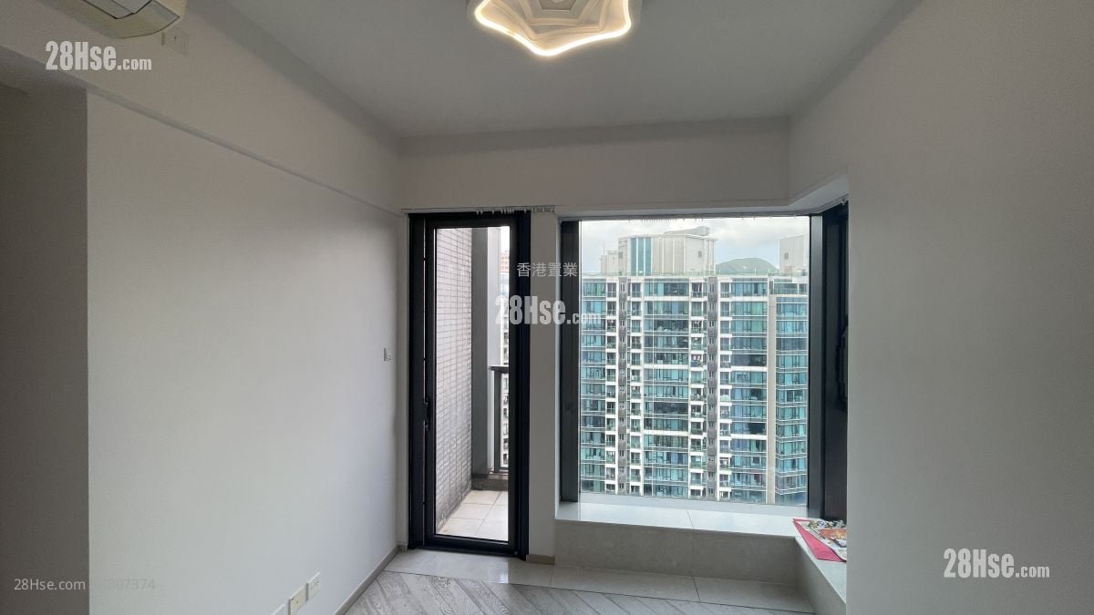 The Wings Rental 3 Bedrooms , 2 Bathrooms 673 ft²