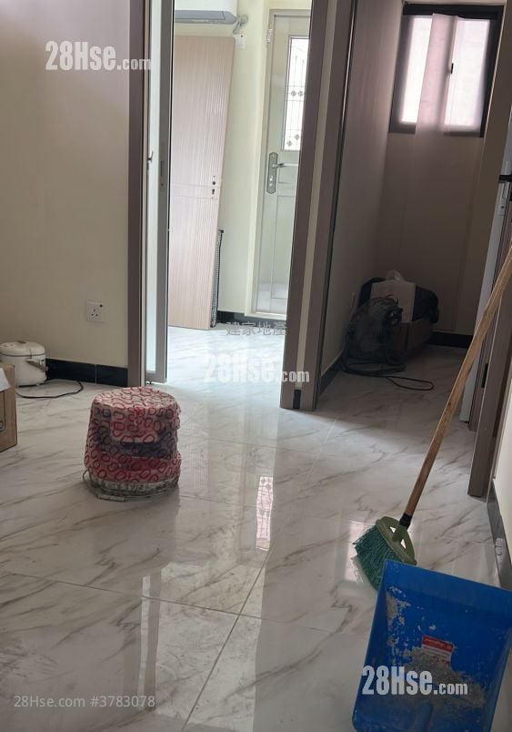 村屋 租盘 2 房 , 1 浴室 380 平方尺