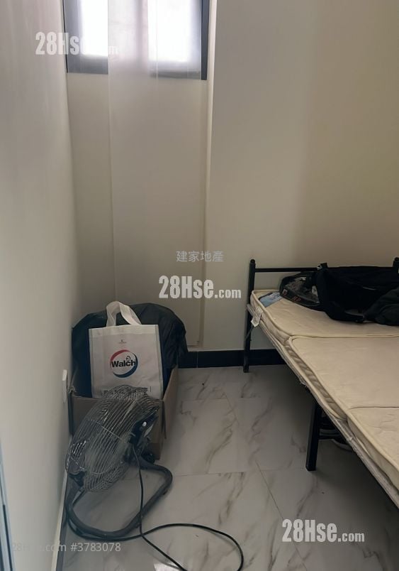 村屋 租盘 2 房 , 1 浴室 380 平方尺