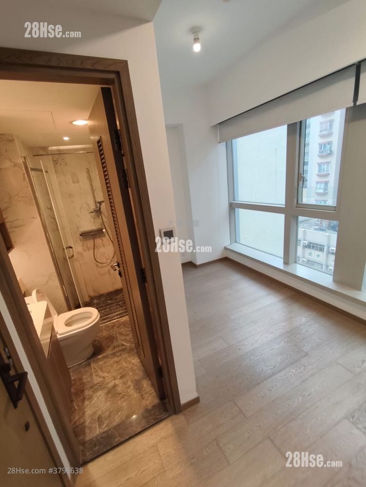 One Eighty Rental Studio , 1 Bathroom 164 ft²