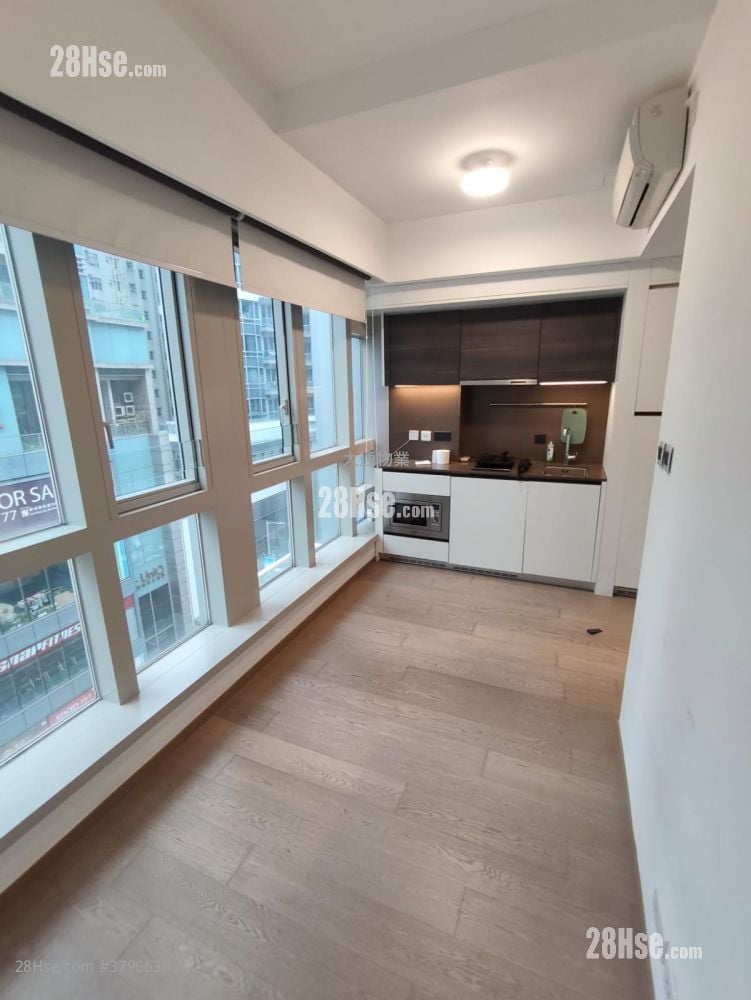 One Eighty Rental Studio , 1 Bathroom 164 ft²