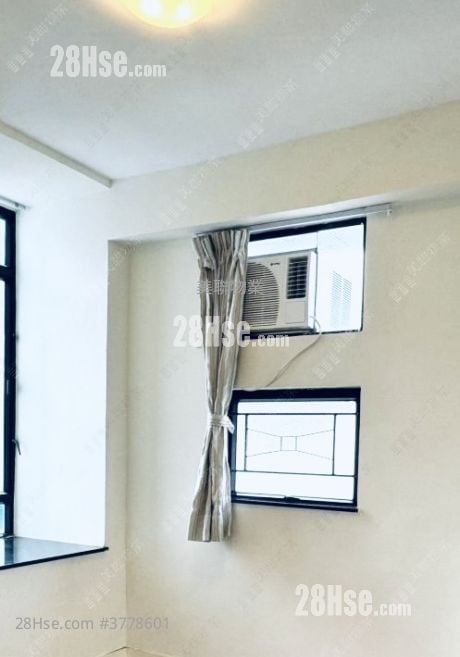 Kornhill Rental 2 Bedrooms , 1 Bathroom 461 ft²