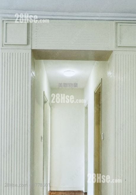 Kornhill Rental 2 Bedrooms , 1 Bathroom 461 ft²