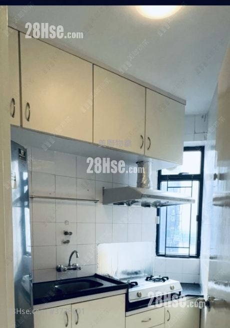 Kornhill Rental 2 Bedrooms , 1 Bathroom 461 ft²