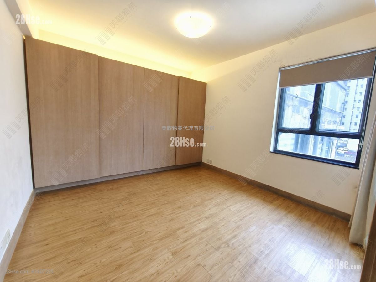 愚园 售盘 4 房 , 4 浴室 2,135 平方尺