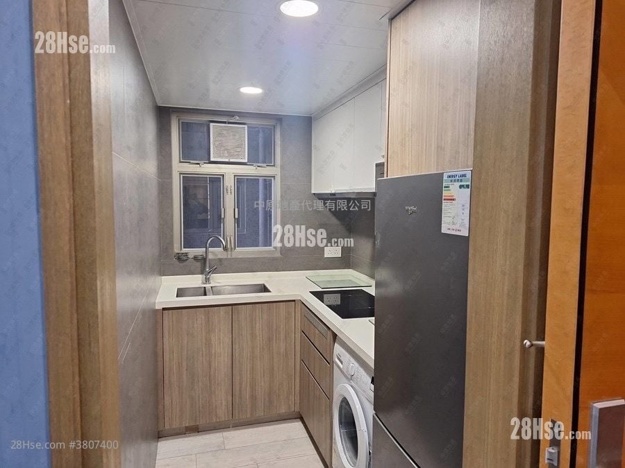 Yoho Town Sell 2 Bedrooms 422 ft²