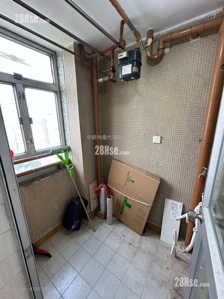 Ching Wah Court Sell 1 Bedroom , 1 Bathroom 394 ft²