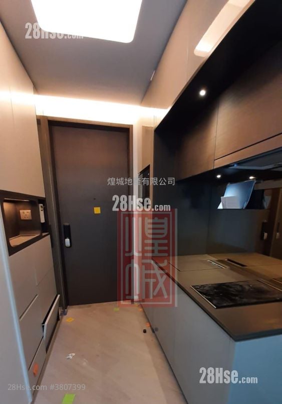 The Royale Sell Studio , 1 Bathroom 208 ft²