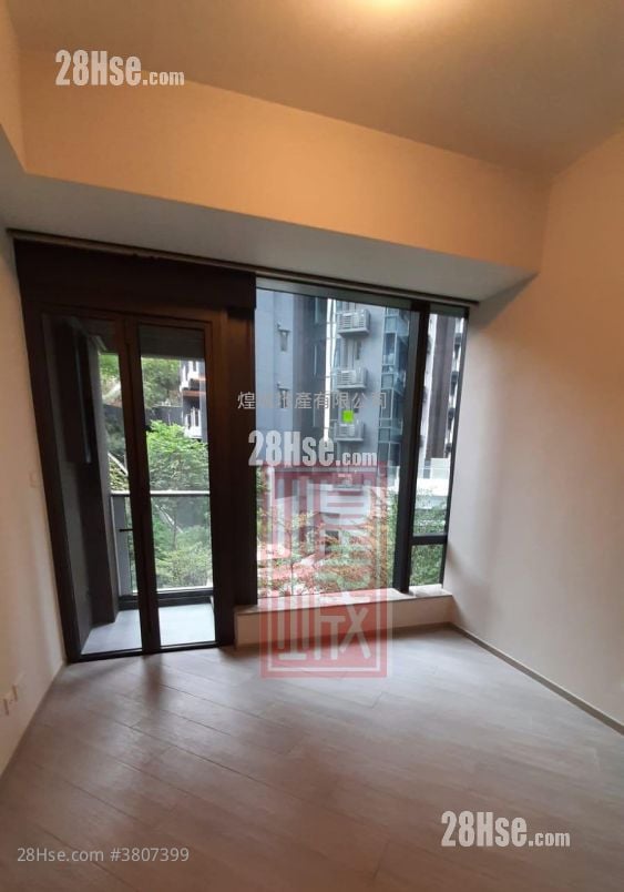 The Royale Sell Studio , 1 Bathroom 208 ft²