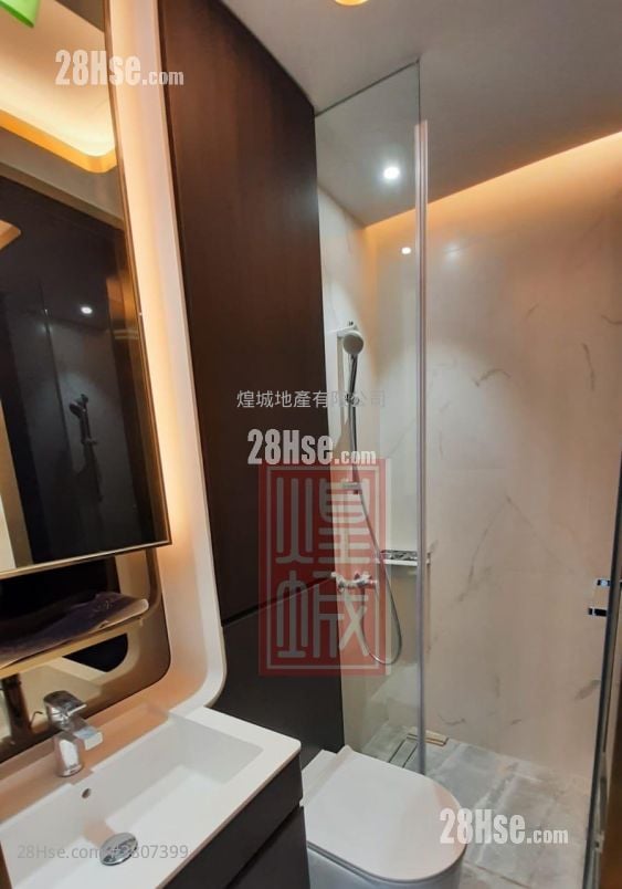 The Royale Sell Studio , 1 Bathroom 208 ft²