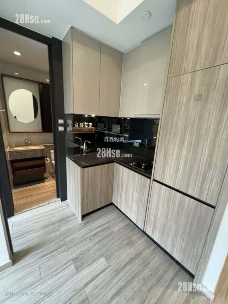 Novum East Rental 293 ft²