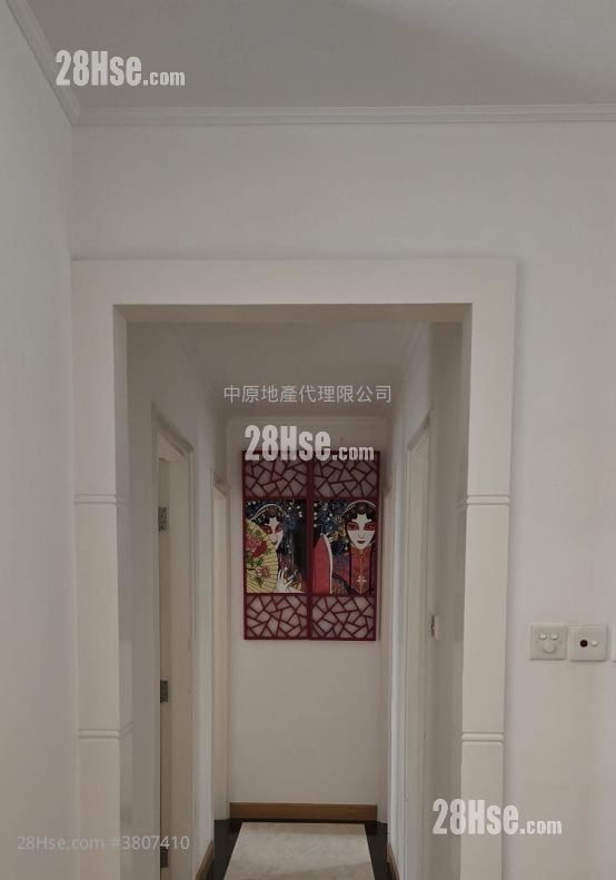 Claymore Garden Sell 1,553 ft²