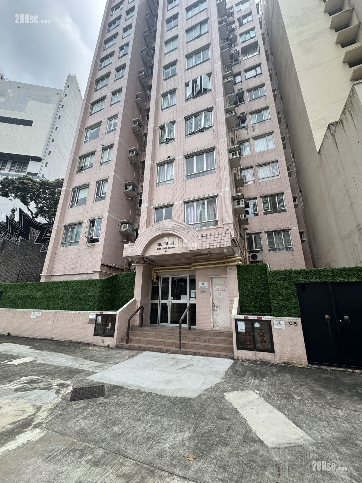 Jade Lotus Garden Sell 2 Bedrooms , 1 Bathroom 330 ft²