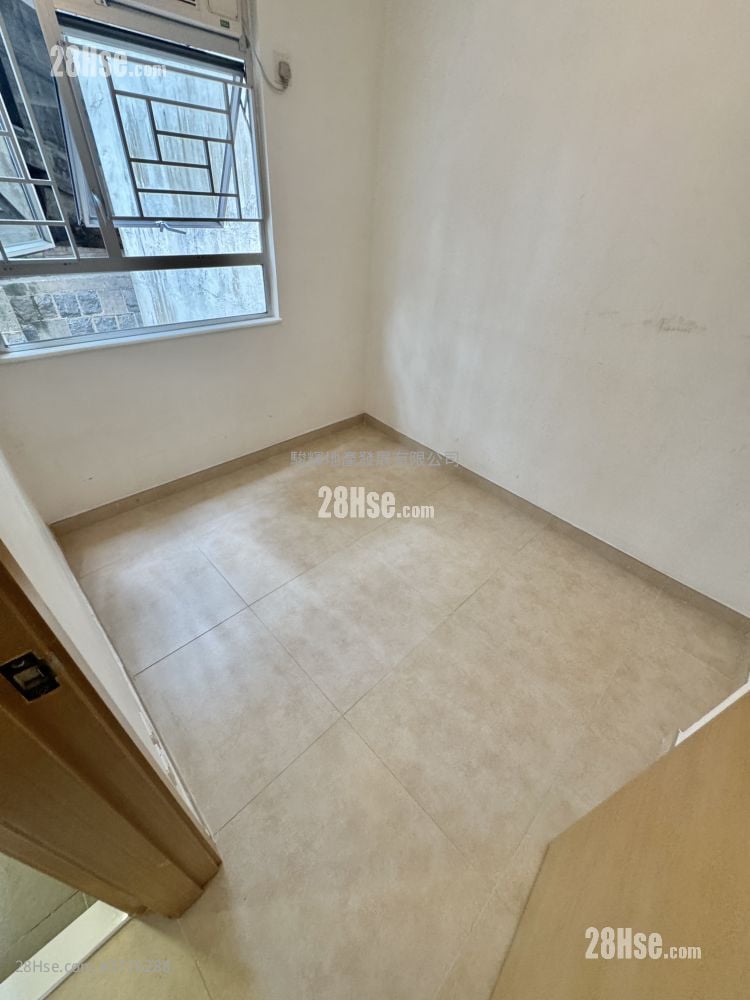 Jade Lotus Garden Sell 2 Bedrooms , 1 Bathroom 330 ft²