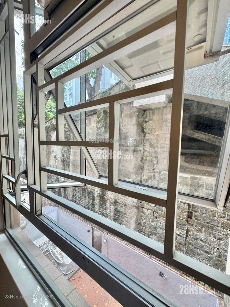 Jade Lotus Garden Sell 2 Bedrooms , 1 Bathroom 330 ft²