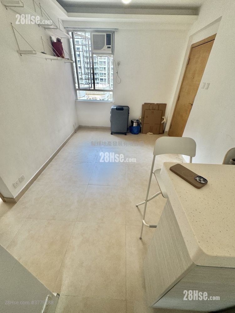 Jade Lotus Garden Sell 2 Bedrooms , 1 Bathroom 330 ft²