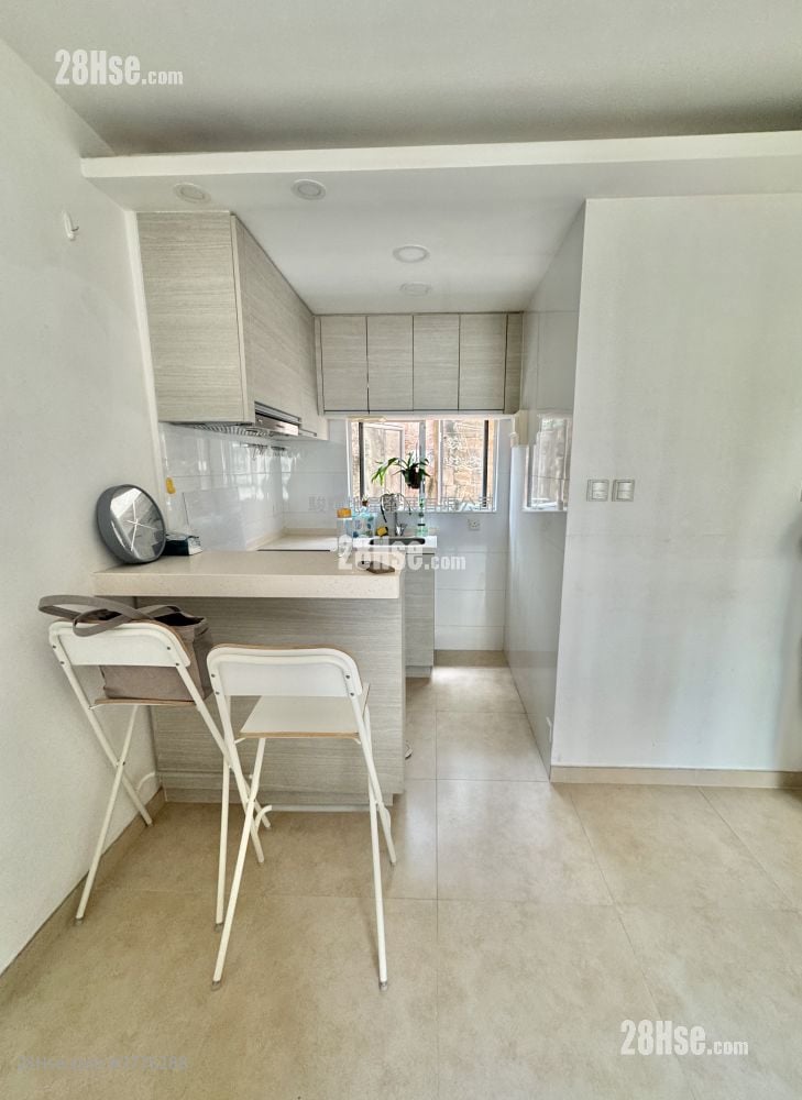 Jade Lotus Garden Sell 2 Bedrooms , 1 Bathroom 330 ft²