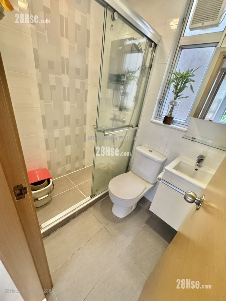 Jade Lotus Garden Sell 2 Bedrooms , 1 Bathroom 330 ft²