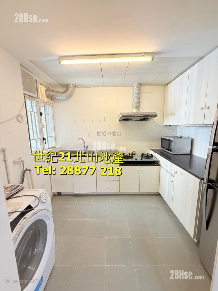 Park Towers Sell 3 Bedrooms , 2 Bathrooms 998 ft²