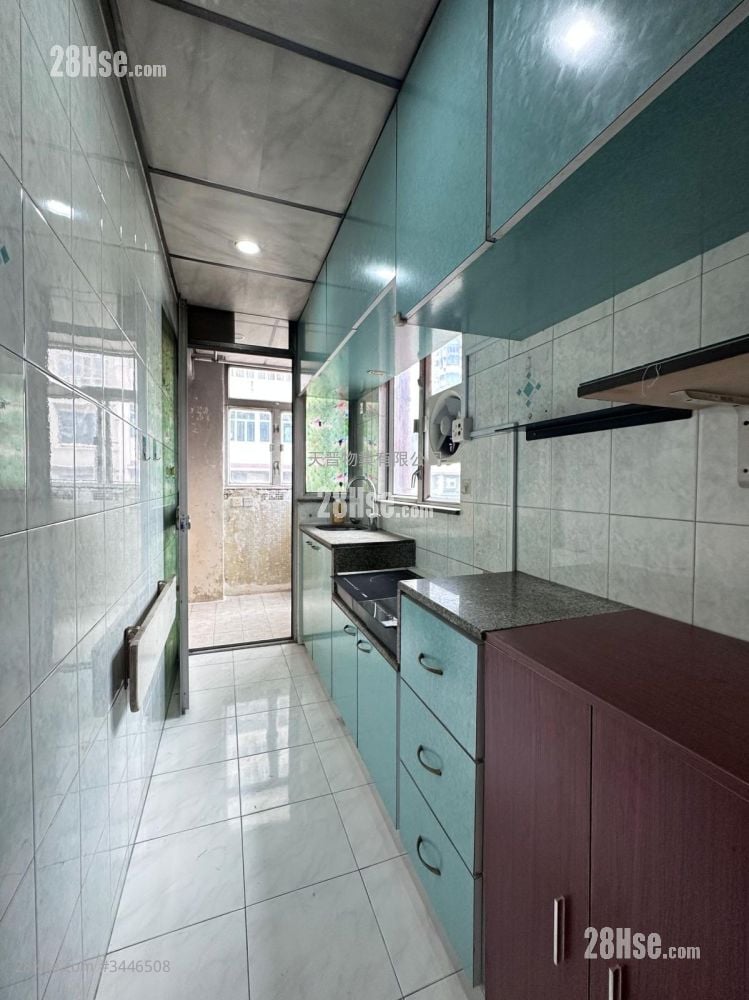 Kar Shun Building Sell 2 Bedrooms , 1 Bathroom 327 ft²