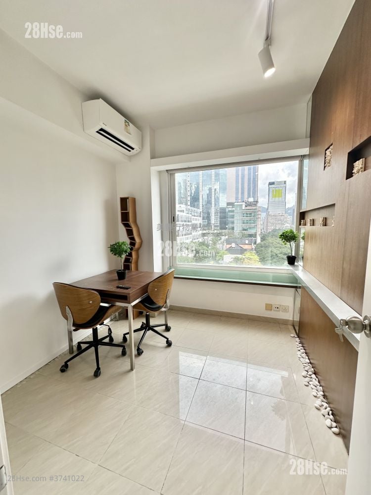 单幢楼房 租盘 3 房 , 2 浴室 684 平方尺