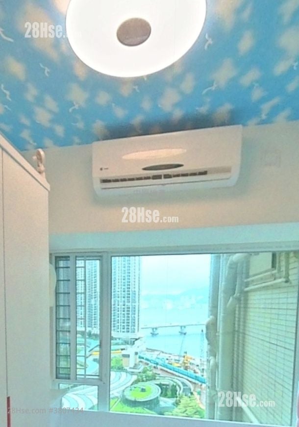 Hemera Sell 3 Bedrooms , 2 Bathrooms 819 ft²