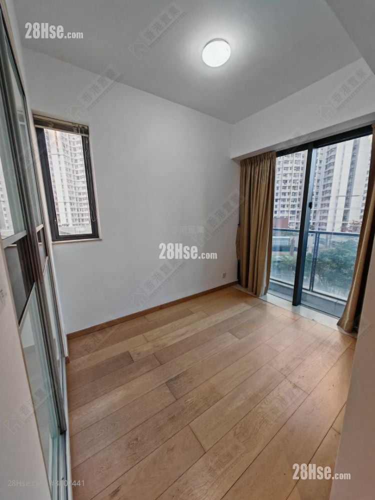 The Wings Rental 4 Bedrooms , 2 Bathrooms 799 ft²