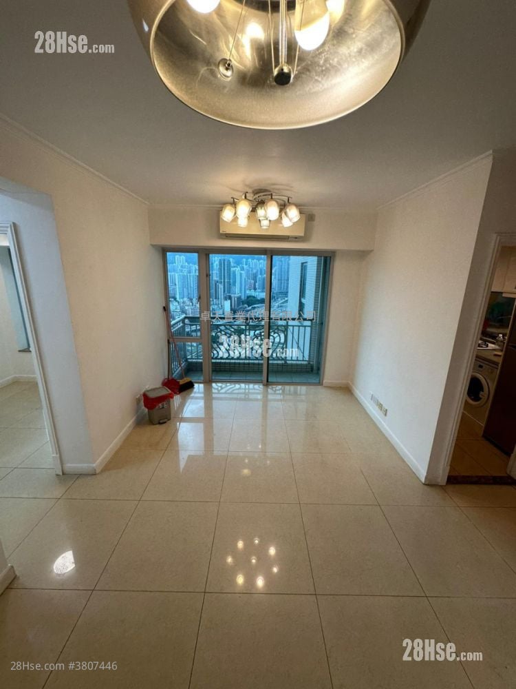 Sky Tower Rental 2 Bedrooms , 1 Bathroom 521 ft²