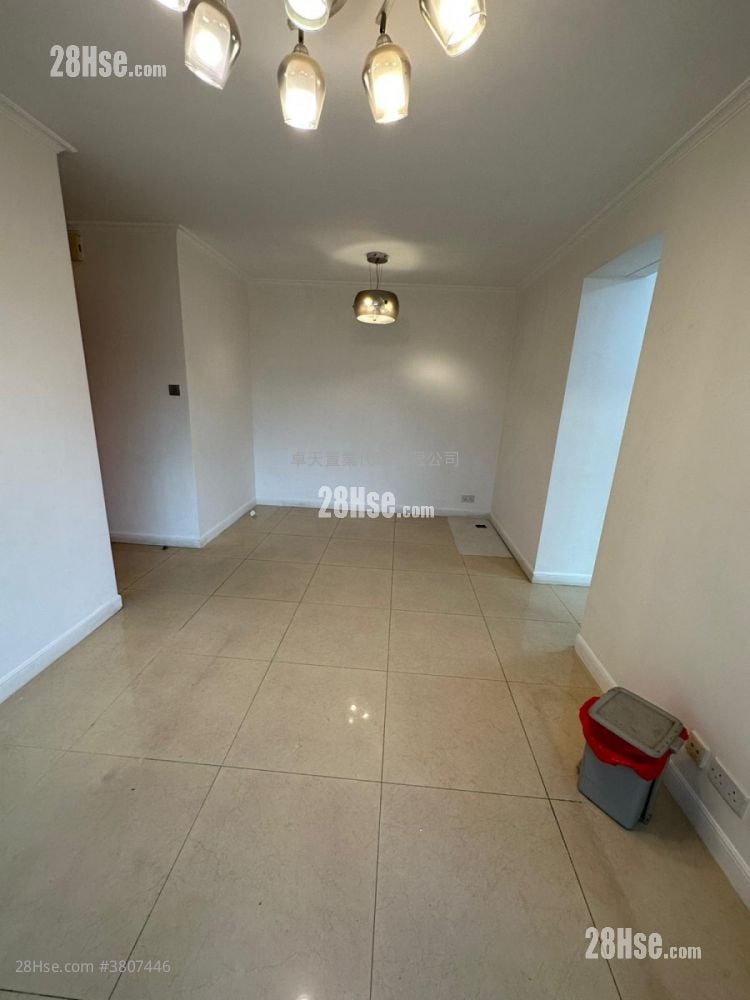 Sky Tower Rental 2 Bedrooms , 1 Bathroom 521 ft²