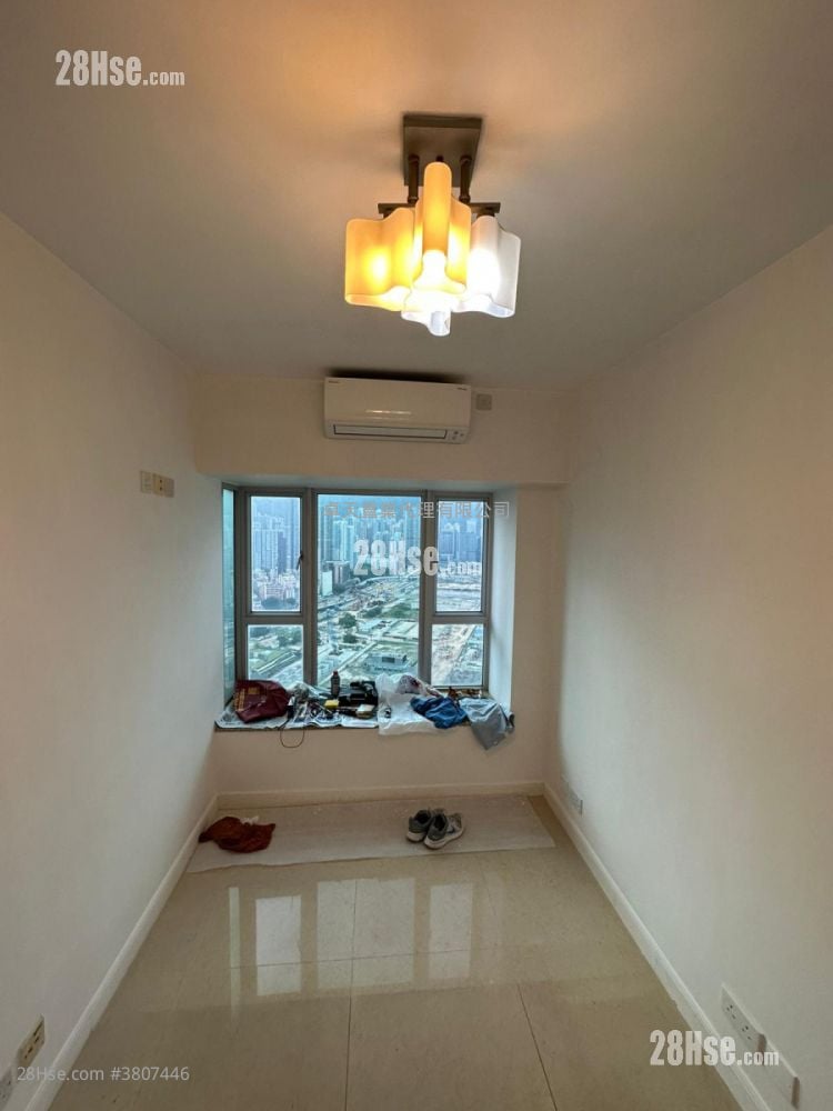 Sky Tower Rental 2 Bedrooms , 1 Bathroom 521 ft²