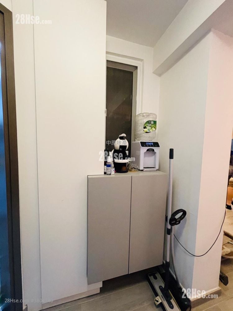 Siu Hong Court Sell 2 Bedrooms , 1 Bathroom 449 ft²