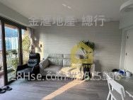 The Forest Hills Sell 439 ft²