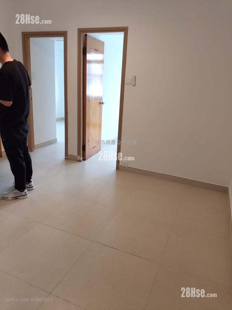 新都城大厦 租盘 2 房 , 1 浴室 485 平方尺