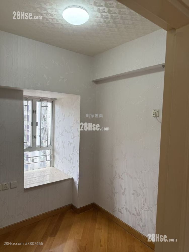 Foo Tat Building Rental 2 Bedrooms , 1 Bathroom 306 ft²