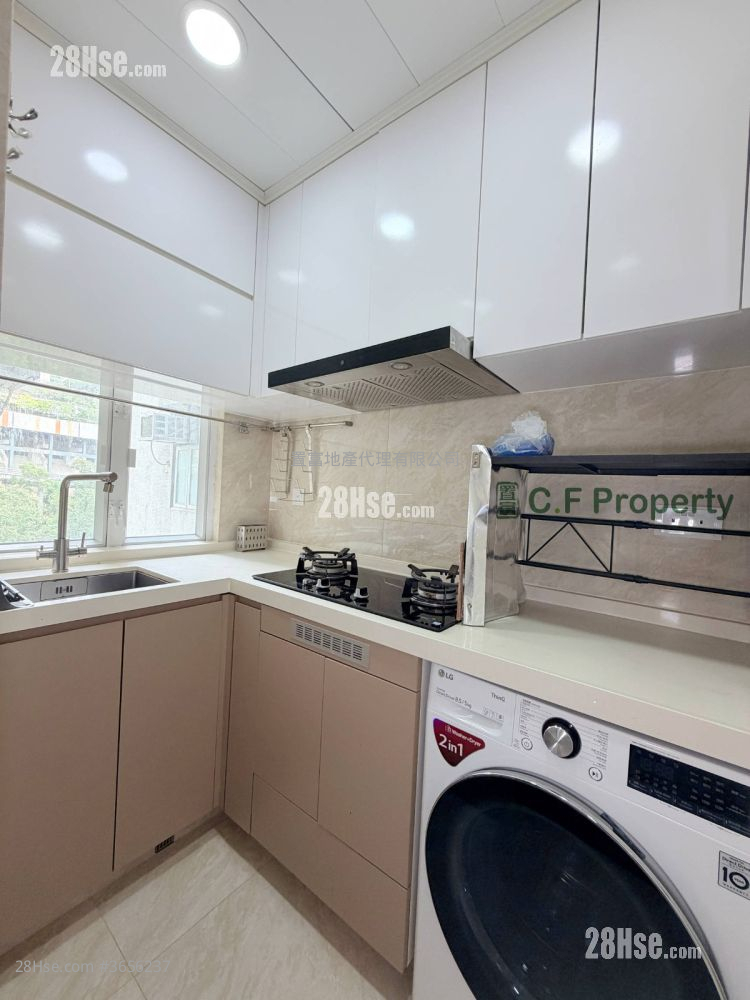 Kwai Fong Terrace Sell 3 Bedrooms , 1 Bathroom 473 ft²