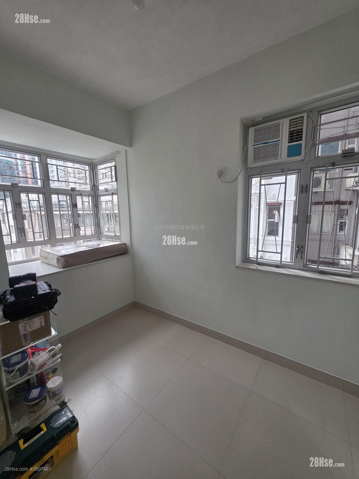 Tung Po Building Rental 2 Bedrooms , 1 Bathroom 341 ft²