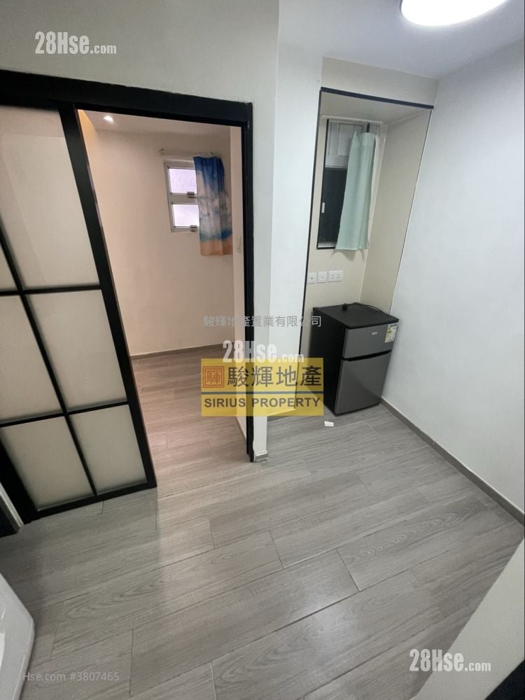 荣华大楼 租盘 180 平方尺