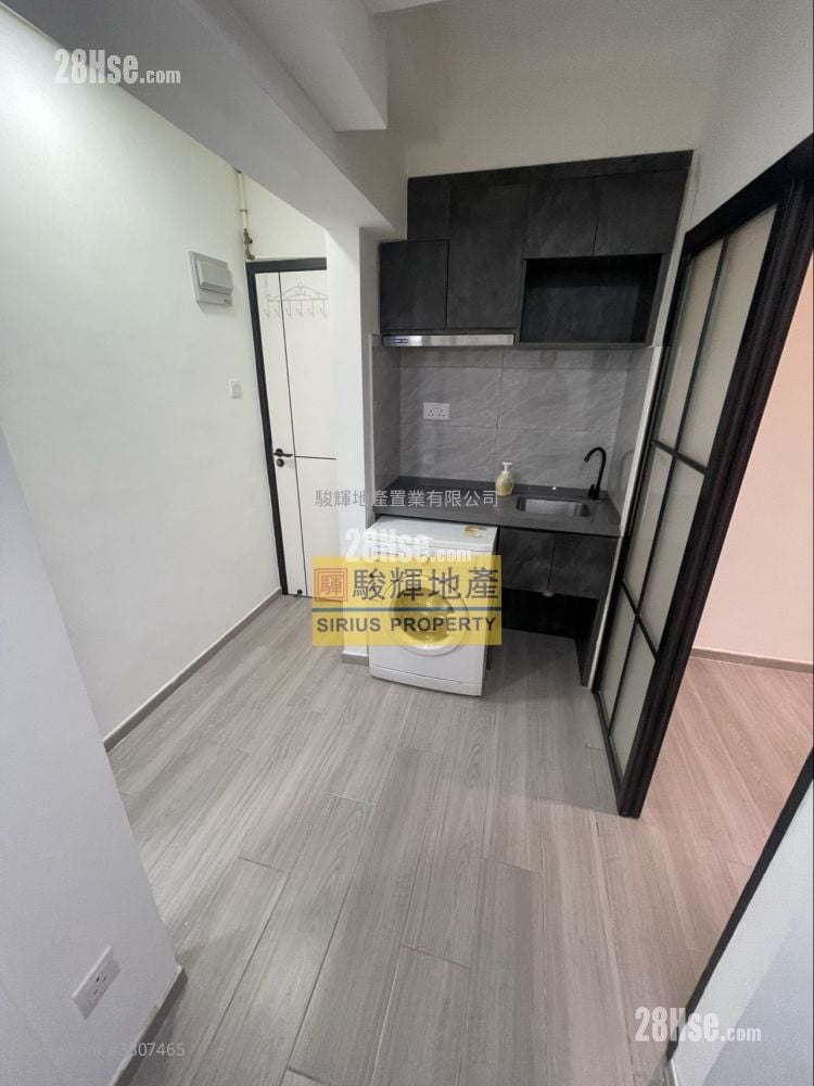 荣华大楼 租盘 180 平方尺