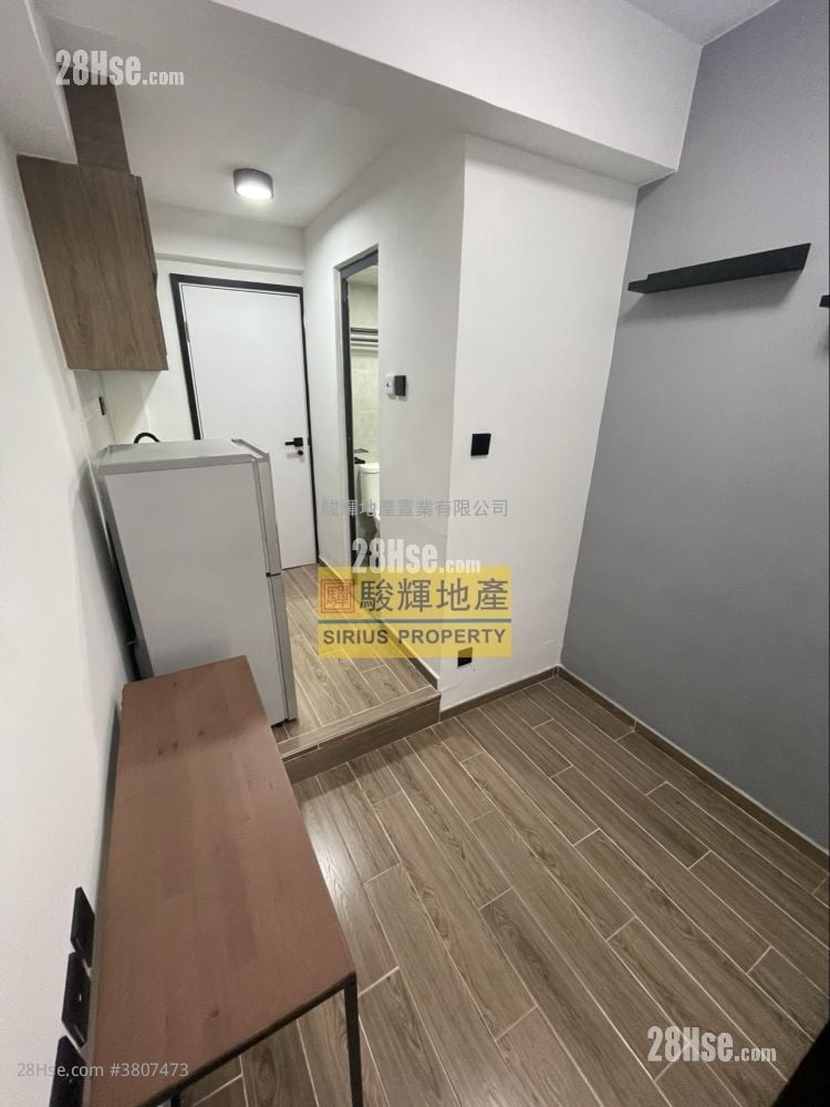 源發大廈 租盤 180 平方呎