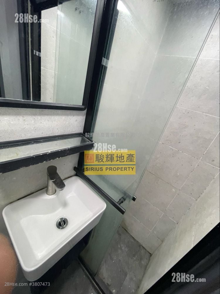 源發大廈 租盤 180 平方呎