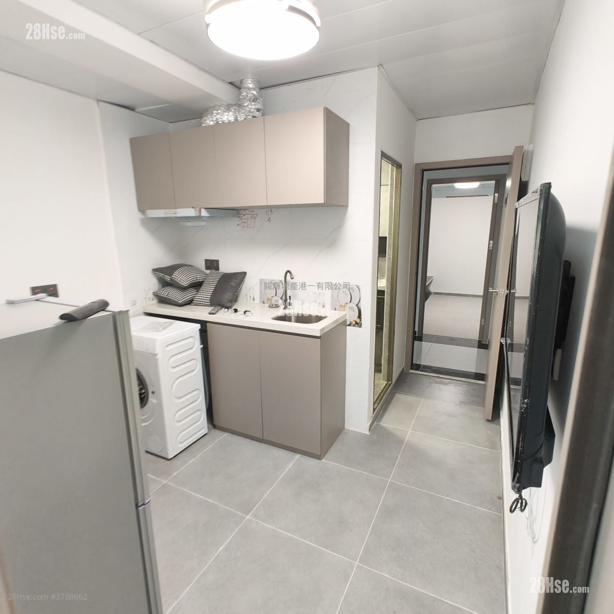 Kam Shan Lau Rental Studio , 1 Bathroom 180 ft²