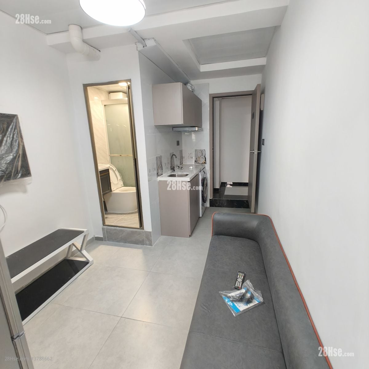 Kam Shan Lau Rental Studio , 1 Bathroom 180 ft²
