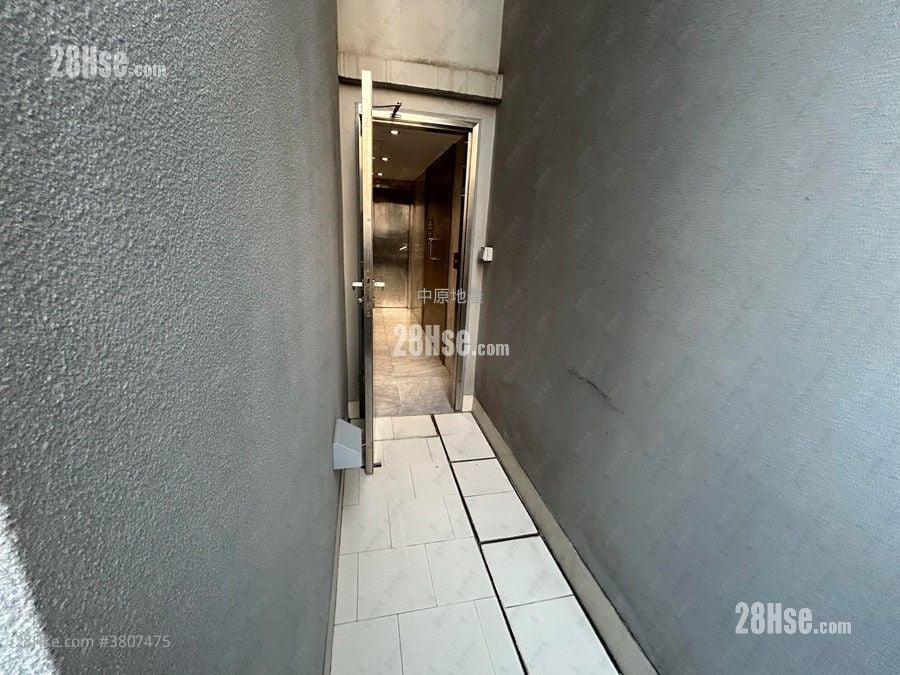 L Living 23 Rental 2 Bedrooms , 1 Bathroom 466 ft²